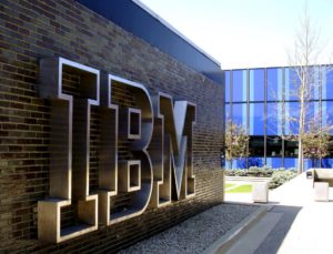 Вчені з IBM змогли створити картридж на 300 терабайт, що вміщається в долоню